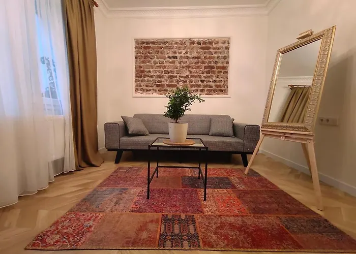 아파트 Balcony 2br Near To Nisantasi #2