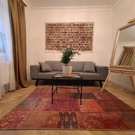 Apartment Balcony 2br Near To Nisantasi #2