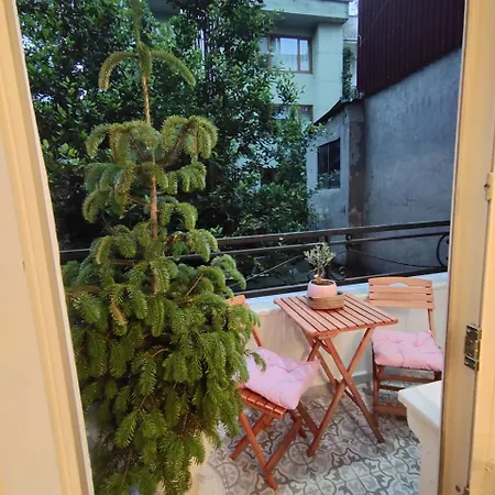 Balcony 2br Near To Nisantasi #2 Apartment