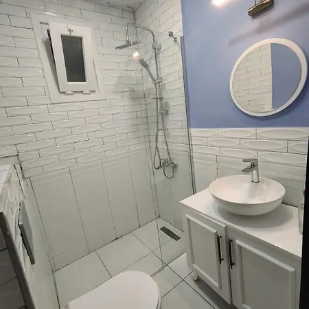 Balcony 2br Near To Nisantasi #2 * イスタンブール